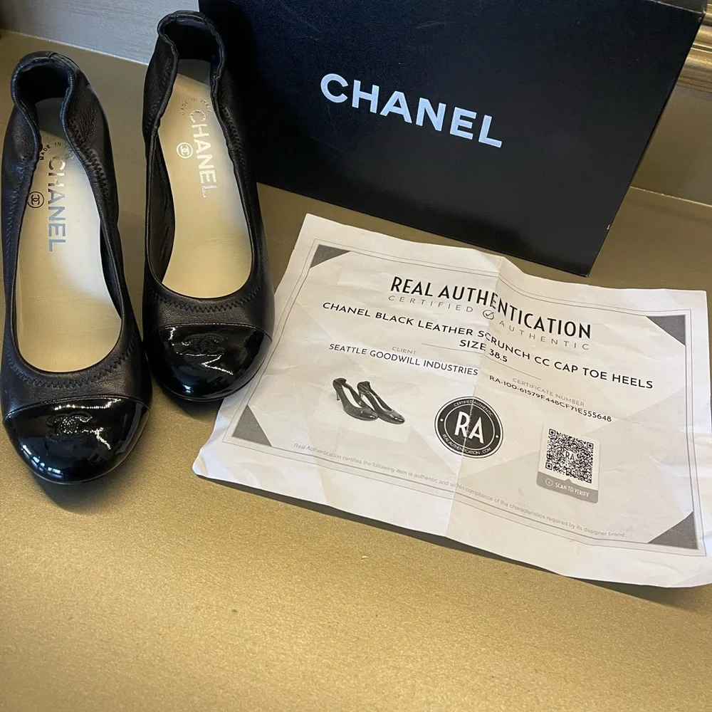 👠 Chanel Black Leather heels 👠 - Picture 2 of 7